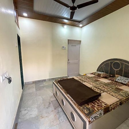 Zars Villa, Лонавала Екстериор снимка