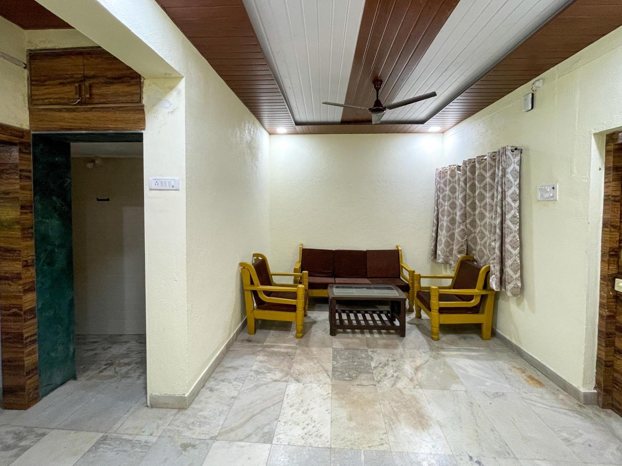 Zars Villa, Лонавала Екстериор снимка