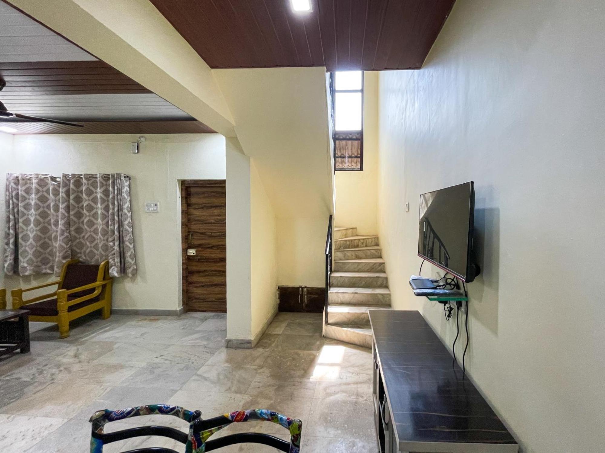 Zars Villa, Лонавала Екстериор снимка